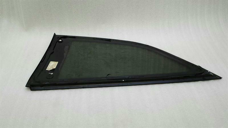 Audi A1 8X Right Rear Quarter Glass 8X3845300A Side Window 1⁄4 Rear Right
