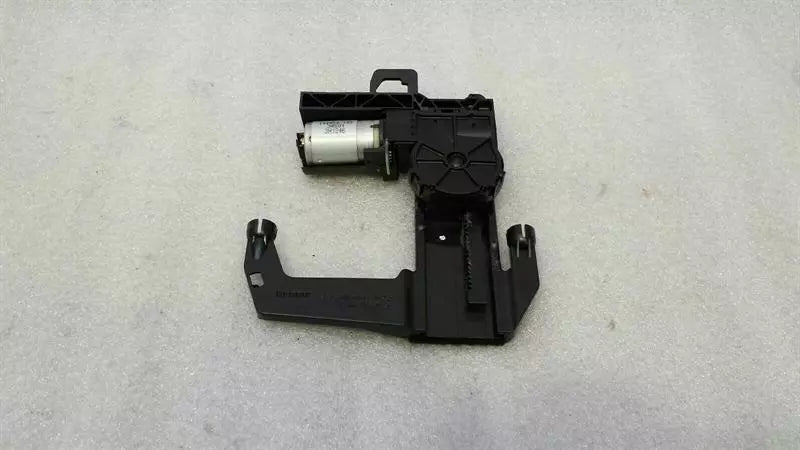 Mercedes R Class W251 Headrest Adjustment Engine A0009700026 Headrest Motor