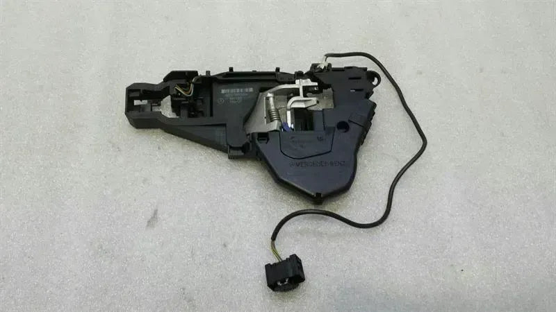 Mercedes W251 FRH door handle carrier A2517602034 door handle holder front keyless GO