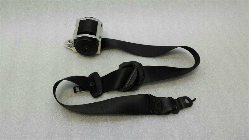 Mercedes R Class W251 Right Front Seatbelt A2518607285 Seat Belt Front RE