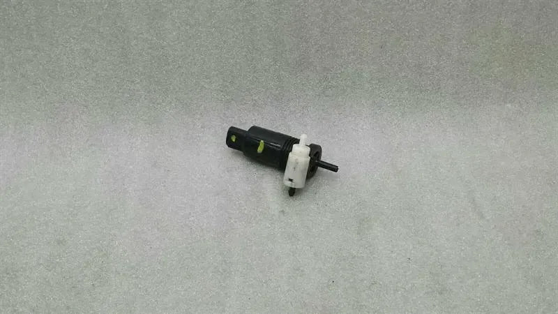 Mercedes R Class W251 Washer Fluid Pump 060607 Washer Water Pump W164