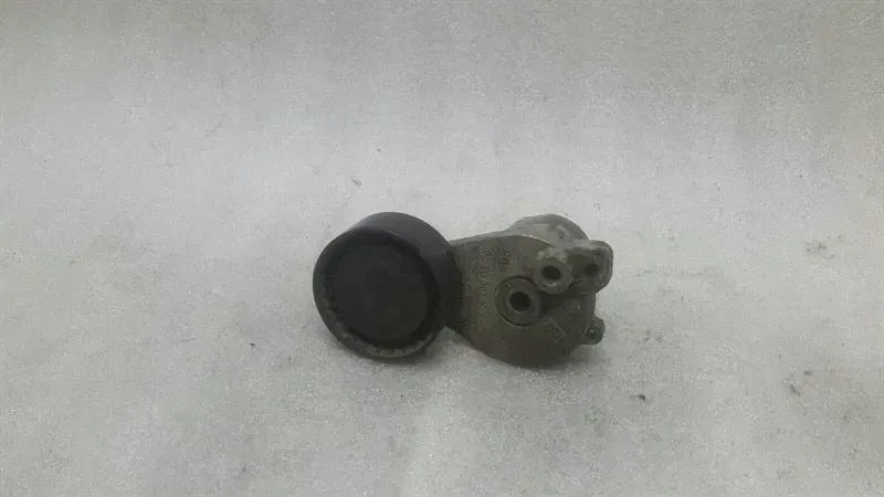 Mercedes C Class W205 Belt Tensioner A2742000870 Tensioner Pulley M274