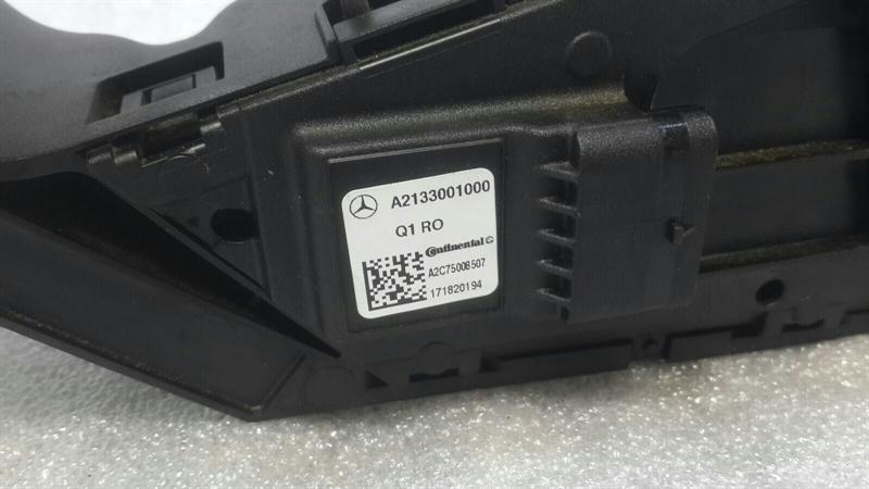 Mercedes E Class W213 Throttle Pedal (Electrical) A2133001000 Throttle Hybrid