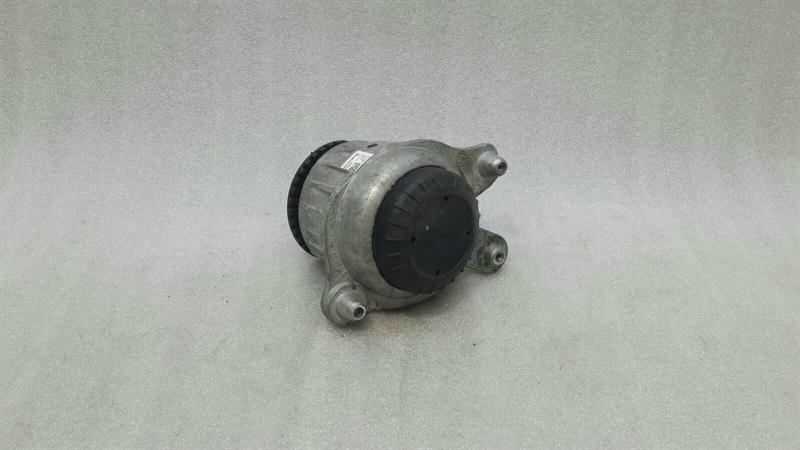 Mercedes E Class W213 Left Engine Mount A2132400500 Engine Mount Left