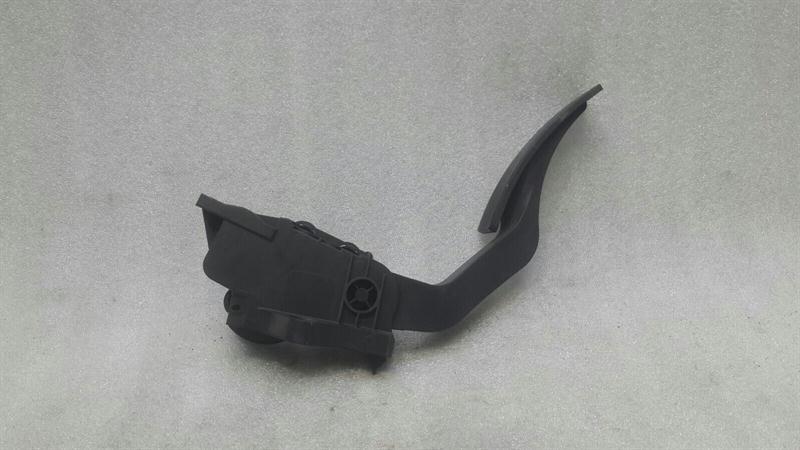Mercedes A Class W176 RHD Gas Pedal A2463001804 Right Hand Drive