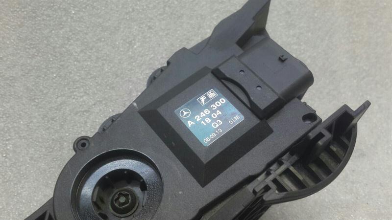 Mercedes A Class W176 RHD Gas Pedal A2463001804 Right Hand Drive