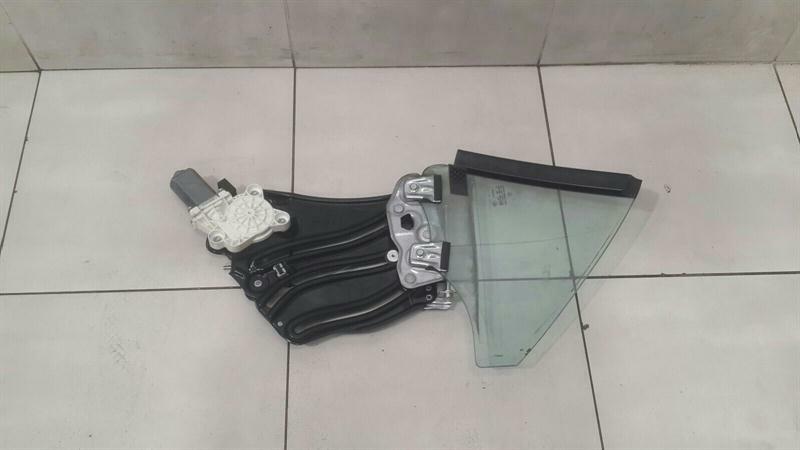 Mercedes SLK R171 RRH Door Winder A1726700403 Window Regulator Rear Right Glass