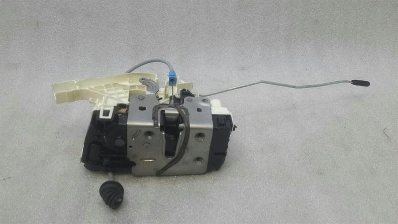Mercedes A W176 rear right door lock A2047303635 door lock rear right