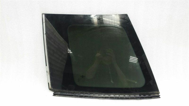 Mini Countryman S R60 Left Rear 1/4 Glass 9801507 Door Panel 1/4 Rear Left