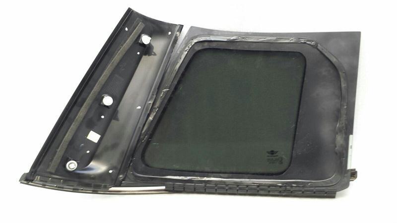 Mini Countryman R60 Left Rear 1/4 Glass 9801507 Door Panel 1/4 Rear Left