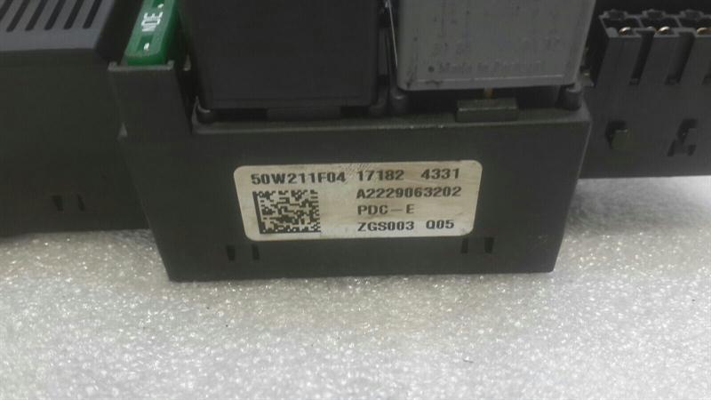 Mercedes C Class W205 Fuse Box A2229063202 Fuse Box OM651 2.1d