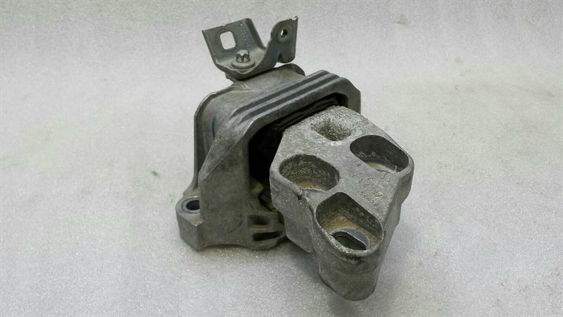 Mercedes GLA X156 Gearbox Mount A2462400617 Gearbox Mount