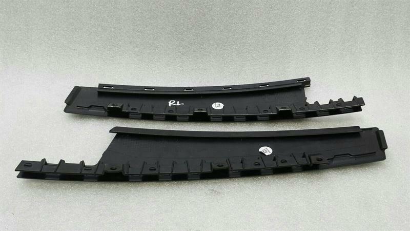 Mercedes GLA X156 Left B Post A1567220328 Strip Door Trim B Pillar Left