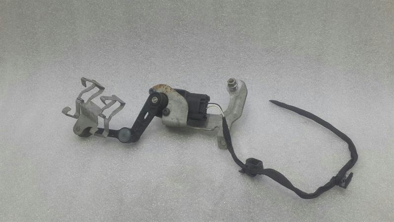 Mercedes C Class W205 Xenon Level Sensor A0009053704 Level Sensor Coupe