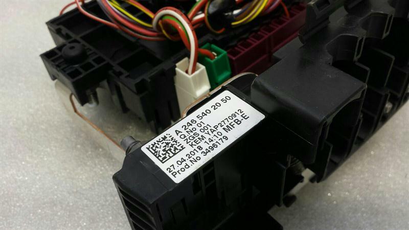 Mercedes GLA X156 Fuse Box A2465402050 Fuse Box 220 CDI