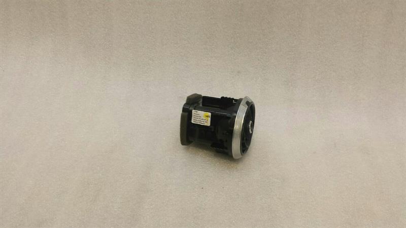 Audi A3 8V facelift air vent 81A820901B ventilation nozzle ventilation grille