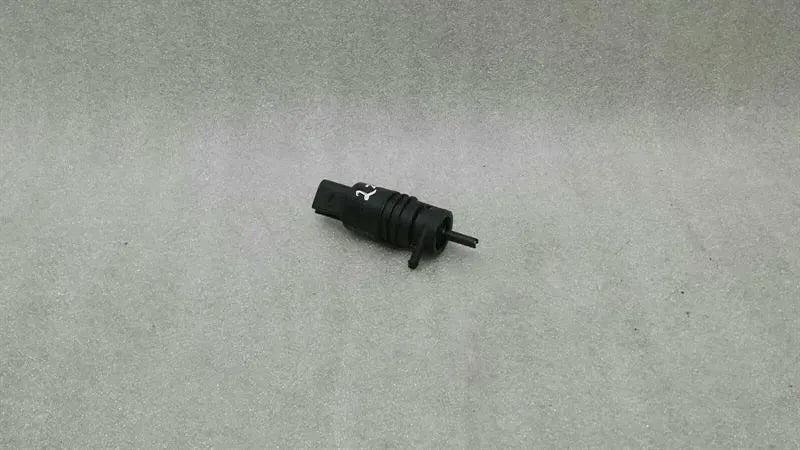 BMW 5 Series F10 528i Washer Fluid Pump 6934160 Washwater Pump