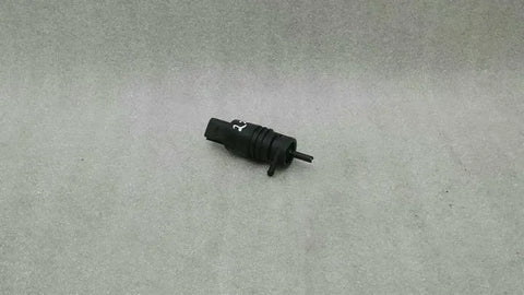 BMW 5 Series F10 528i Washer Fluid Pump 6934160 Washwater Pump
