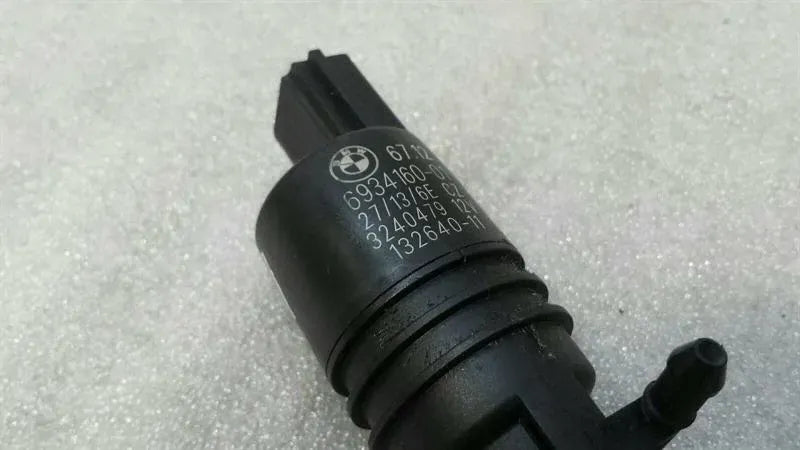 BMW 5 Series F10 528i Washer Fluid Pump 6934160 Washwater Pump