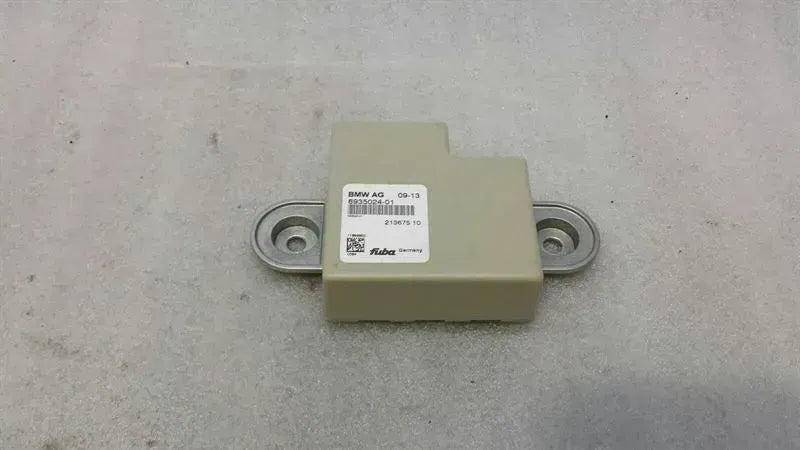 BMW 5 Series F10 528i Amplifier Antenna 6935024 Antenna Amplifier Antenna