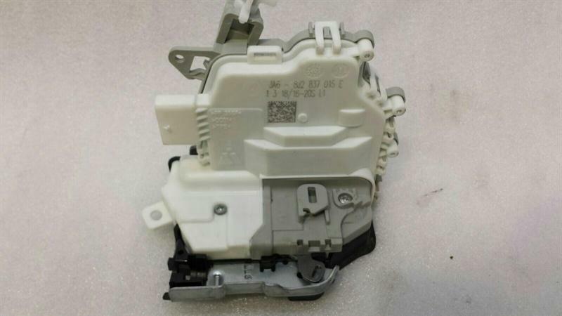 Porsche Boxster 718 RHD Left Door Lock 8J2837015E Right Handlebar