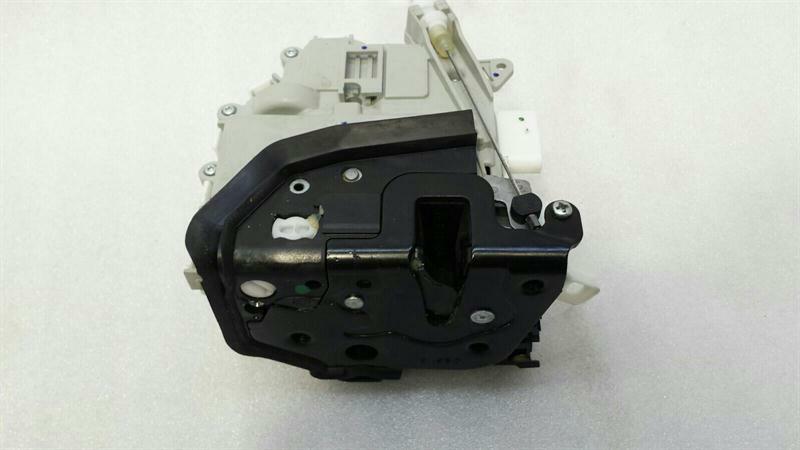 Porsche Boxster 718 RHD Left Door Lock 8J2837015E Right Handlebar