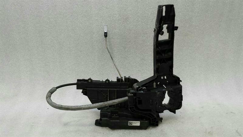 Mercedes V-class W447 FLH door lock A4477200435 door lock RIGHT HANDLE RHD