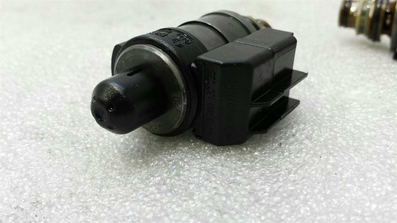 Mercedes Gearbox Valve A2202770998 Transmission Solenoid Solenoid Valve Set.
