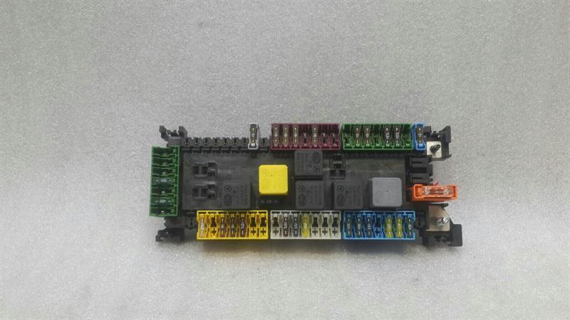 Mercedes ML W166 Fuse Box A166963901 Fuse Box SAM