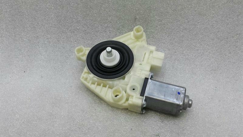 Mercedes GLC X253 door window motor A2059060013 window regulator motor front left