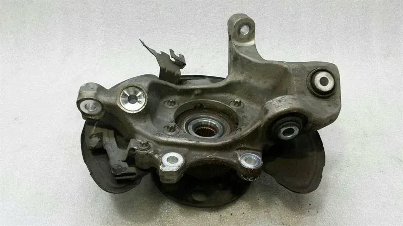 Mercedes GLC X253 Left Rear Hub A2133500141 Wheel Bearing Housing Rear Left