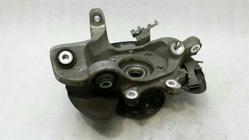 Mercedes GLC X253 Right Rear Hub A2133500241 Wheel Bearing Housing Rear Right