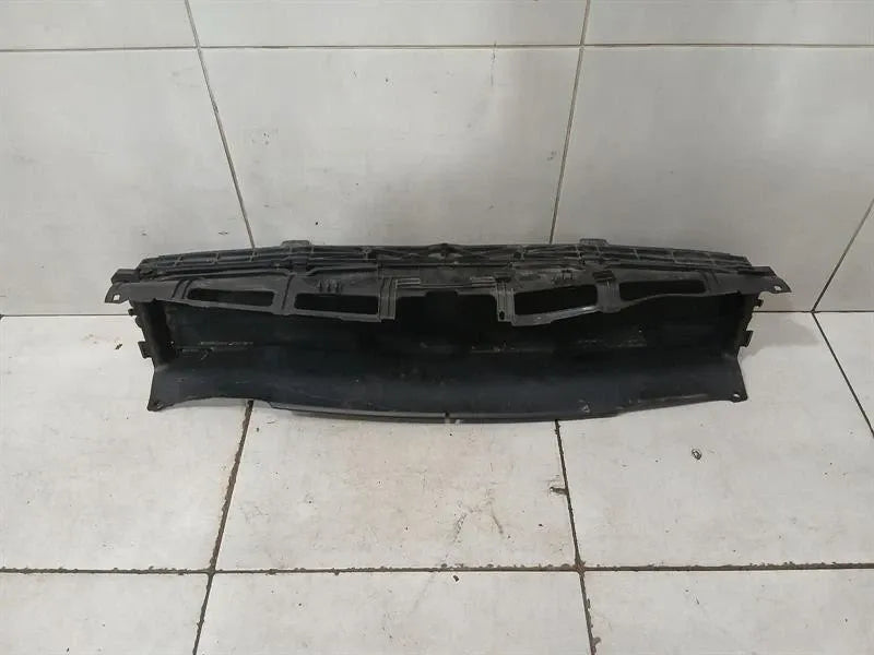 Porsche Macan 95B Front Grille 95B121635 Radiator Grille