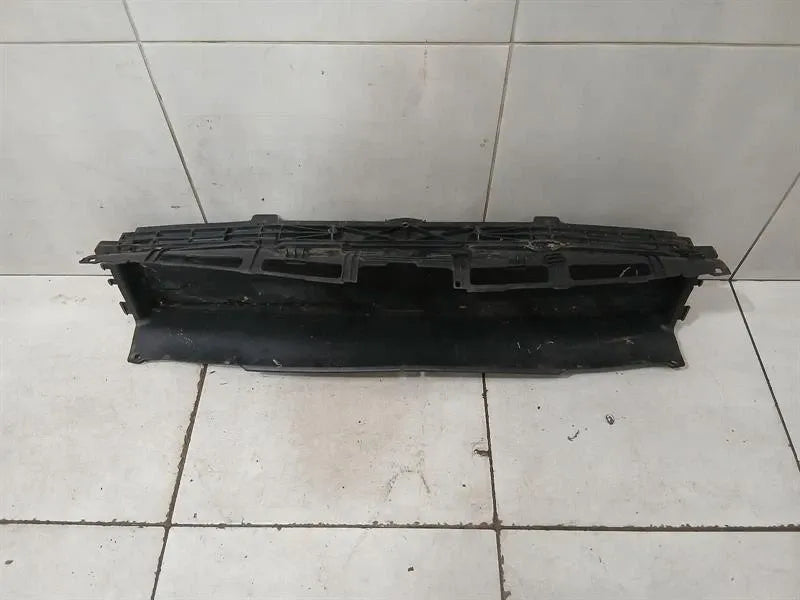 Porsche Macan 95B Front Grille 95B121635 Radiator Grille