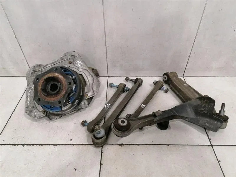 Porsche 911 997 GT3 RS Left Rear Hub 99733111180 Wheel Bearing Housing Rear Left -
