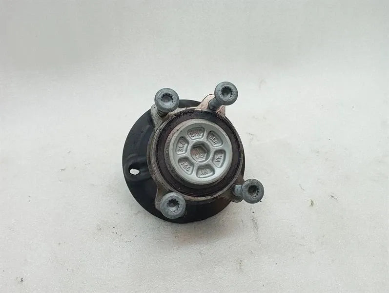 Porsche Cayman 981 GT4 Right Front Hub 99134165880 Wheel Bearing Housing Front Right-