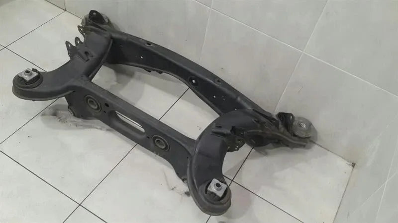 Mercedes C Class W205 Subframe Rear A2053507207 Axle Frame Rear Axle OM651-