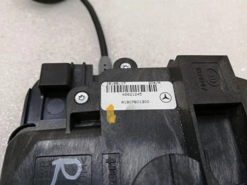 Mercedes GT C190 GTR door lock A1907204002 door lock RHD right-hand drive right-