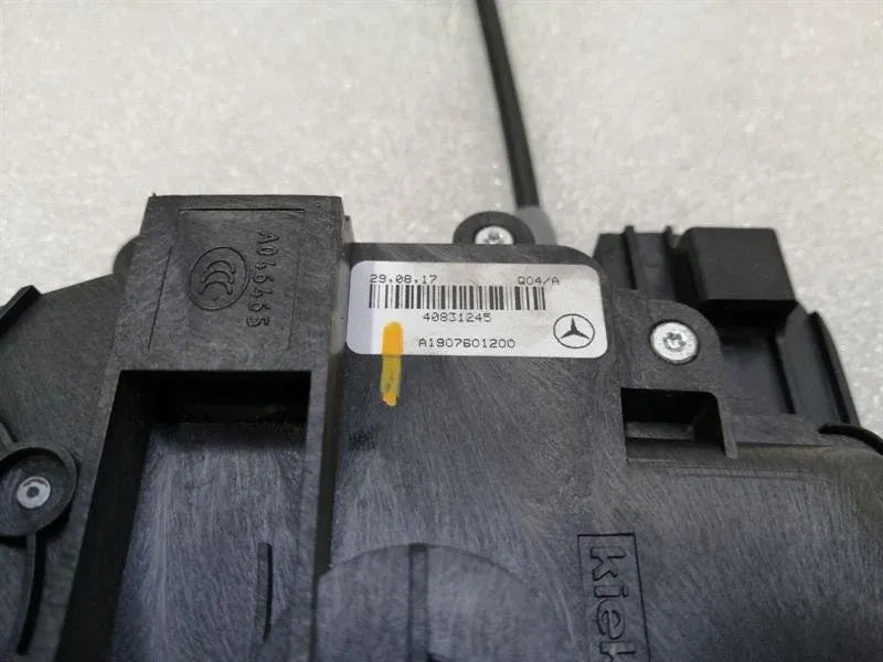 Mercedes GT C190 GTR door lock A1907203902 door lock RHD right-hand drive left-