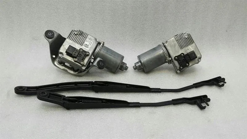 MERCEDES GT C190 GTR Front Wiper Engine A1978200742 RHD RIGHT HAND DRIVE-