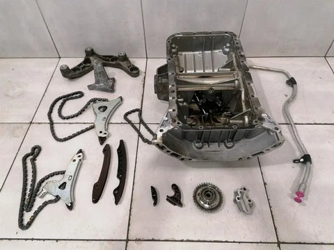 MERCEDES C43 AMG M276 V6 W205 OIL SUMP A2760106211 OIL PAN