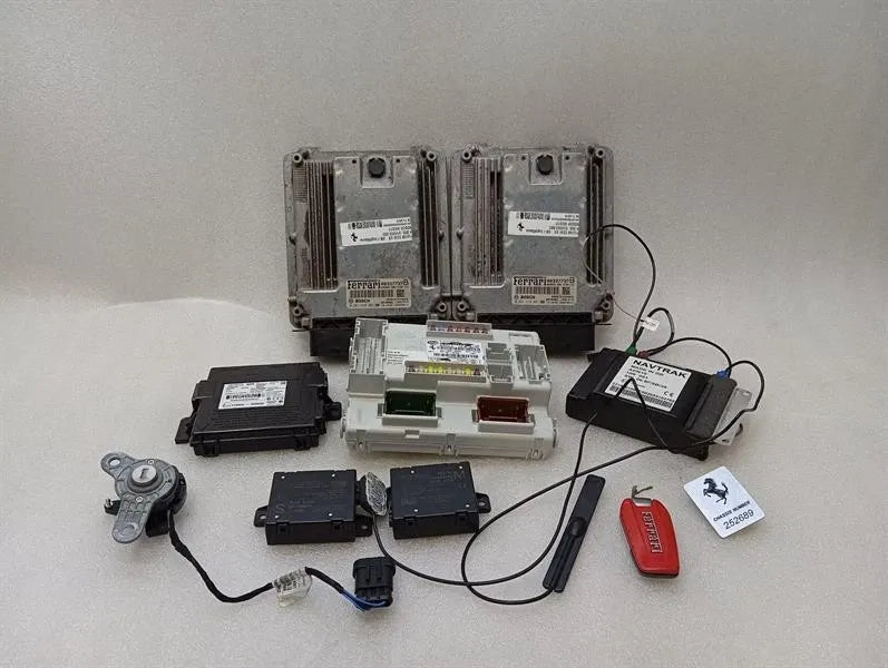 Ferrari GTC4 Lusso V12 F151M Engine ECU 337737 Engine Control Unit SET SET-