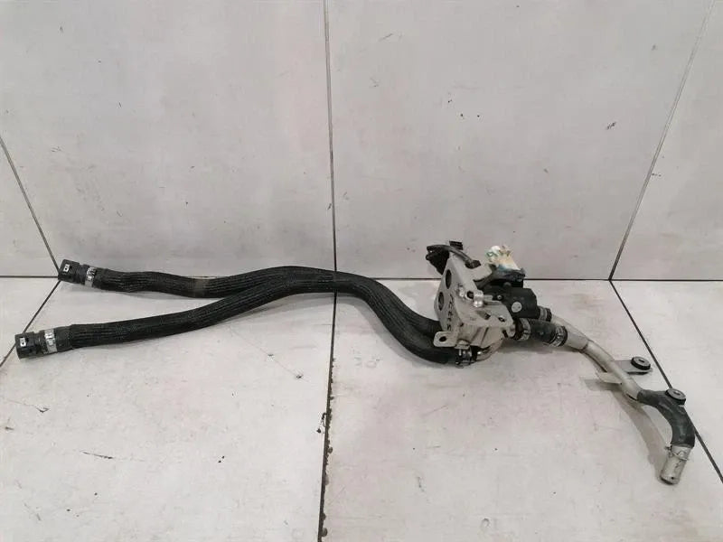 Ferrari GTC4 Lusso F151M Heater Valve 67635900 Heater Valve -