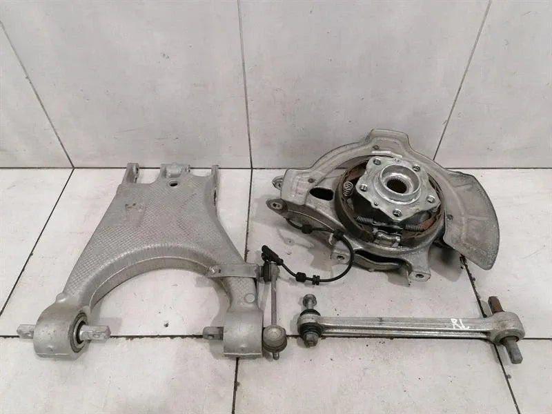 Ferrari GTC4 Lusso F151M Left Rear Hub 294850 Wheel Bearing Housing Rear Left -