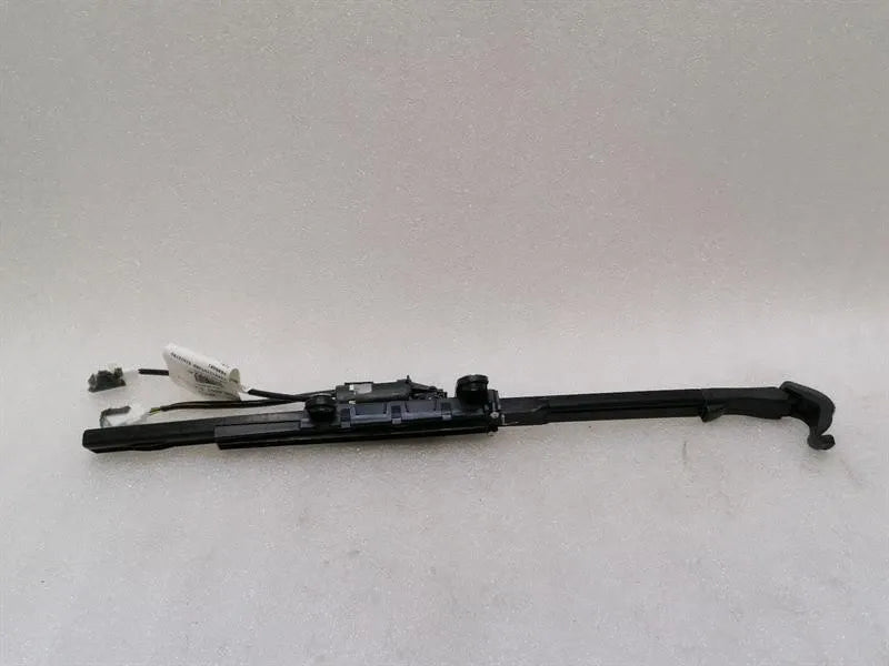 Ferrari GTC4 Lusso F151M Left Seatbelt Feeder 82251900 Belt Extension Left-