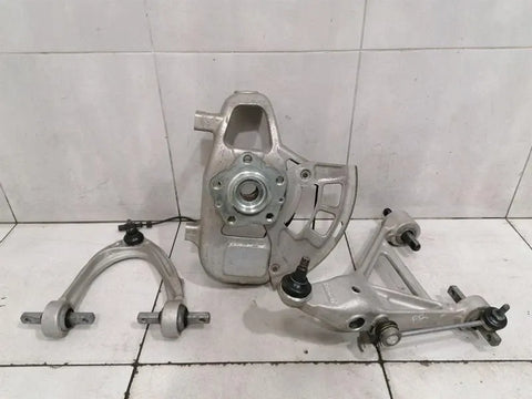 Ferrari GTC4 Lusso F151M Right Front Hub 268378 Wheel Bearing Housing Front Right-