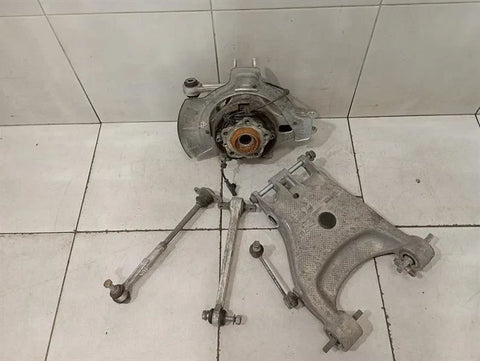 Ferrari California T F149 Right Rear Hub 294851 F12 GTC4 Rear Wheel Bearing Housing