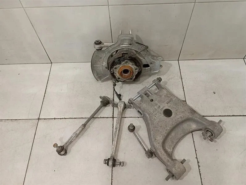 Ferrari California T F149 Right Rear Hub 294851 F12 GTC4 Rear Wheel Bearing Housing