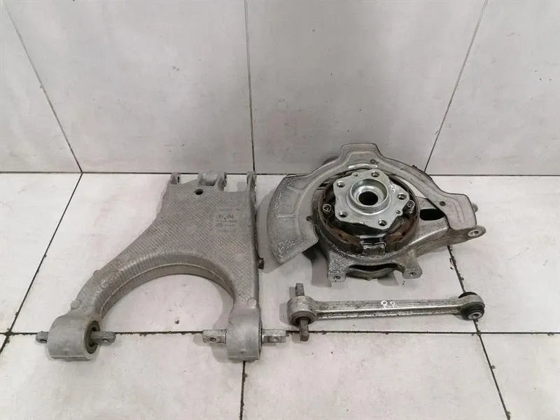 Ferrari GTC4 Lusso F151M Right Rear Hub 294851 Wheel Bearing Housing Rear Right -