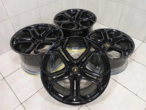 19 20 Amborghini Aventador Alloy Wheel Set SET 470601025A Alloy Wheel 470601025 -